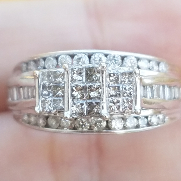 Jewelry - 1 Carat 10k Solid White Gold Diamond Wedding Ring
